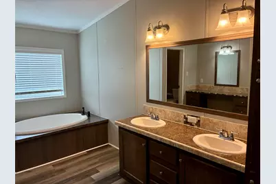 2203 25th Street, Horseshoe Bay, TX 78657 - Photo 17