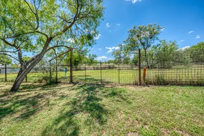 506 E Wallace Street, Llano, TX 78643 - Photo 35