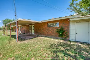 506 E Wallace St, Llano, TX 78643 - Photo 25