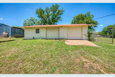 506 E Wallace Street, Llano, TX 78643 - Photo 29