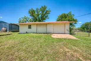 506 E Wallace St, Llano, TX 78643 - Photo 29