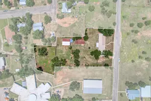 506 E Wallace St, Llano, TX 78643 - Photo 3