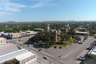 506 E Wallace St, Llano, TX 78643 - Photo 39