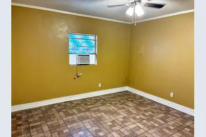 401 Avenue J, Marble Falls, TX 78654 - Photo 13