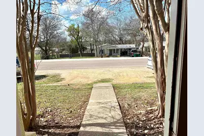 401 Avenue J, Marble Falls, TX 78654 - Photo 5