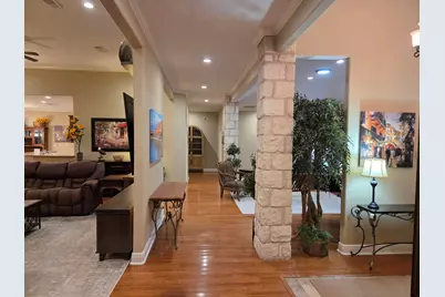 508 S Hi Circle, Horseshoe Bay, TX 78657 - Photo 5