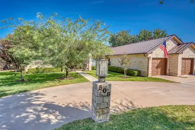 508 S Hi Circle, Horseshoe Bay, TX 78657 - Photo 3