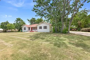 900 N Main, Burnet, TX 78611 - Photo 1