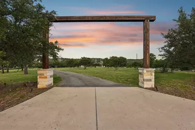 2203 Improver Rd, Spicewood, TX 78669 - Photo 9