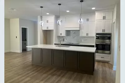 804 Hi Circle W, Horseshoe Bay, TX 78657 - Photo 3