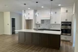804 Hi Cir W, Horseshoe Bay, TX 78657 - Photo 3