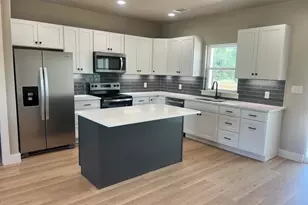 2202 E Shawnee Dr, Kingsland, TX 78639 - Photo 3