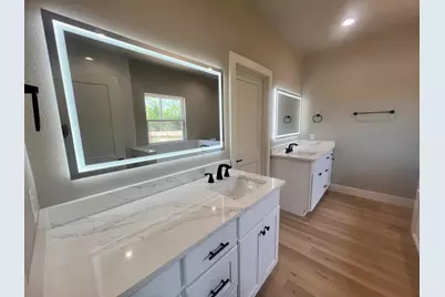 2202 E Shawnee Drive, Kingsland, TX 78639 - Photo 9