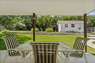 1601 E Johnson St St, Burnet, TX 78611 - Photo 23