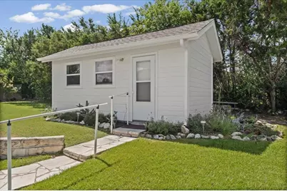 1601 E Johnson St Street, Burnet, TX 78611 - Photo 25