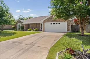 1601 E Johnson St St, Burnet, TX 78611 - Photo 3