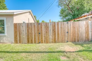 103 E Lampasas St, Llano, TX 78643 - Photo 21