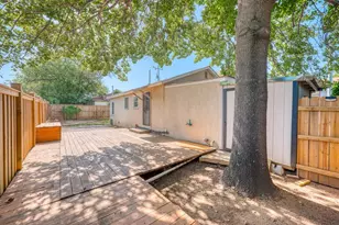 103 E Lampasas St, Llano, TX 78643 - Photo 19