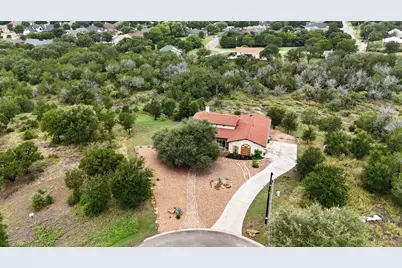 124 Trophy Oak Trl Trail, Marble Falls, TX 78654 - Photo 3