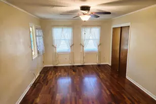 903 Wright St, Llano, TX 78643 - Photo 3