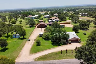 415 Ancient Oaks Dr, Marble Falls, TX 78654 - Photo 1