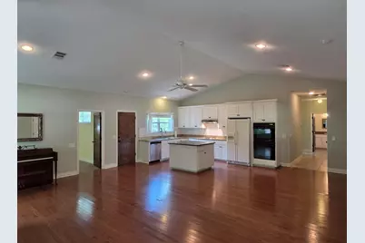 1102 F Avenue, Marble Falls, TX 78654 - Photo 9