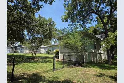 1102 F Avenue, Marble Falls, TX 78654 - Photo 5