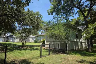 1102 F Ave, Marble Falls, TX 78654 - Photo 5