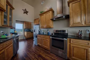 421 Chimney Cove Dr, Marble Falls, TX 78654 - Photo 9