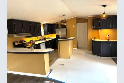 2205 5th Street, Horseshoe Bay, TX 78657 - Photo 9
