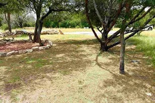 2205 5th St, Horseshoe Bay, TX 78657 - Photo 3