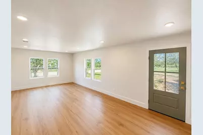 1310 Walnut Street, Llano, TX 78643 - Photo 3