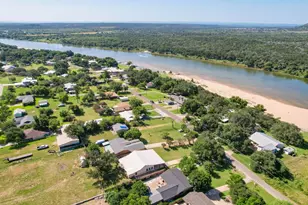4047 River Oaks Dr, Kingsland, TX 78639 - Photo 33