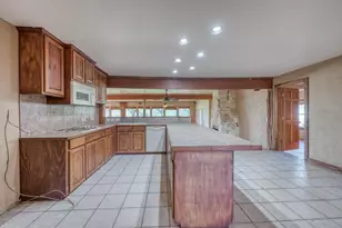 4047 River Oaks Dr, Kingsland, TX 78639 - Photo 13