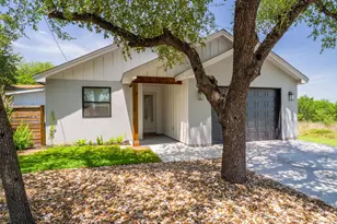 638 Oak Ln, Cottonwood Shores, TX 78657 - Photo 1