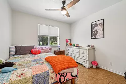 611 Magnolia Ln, Cottonwood Shores, TX 78657 - Photo 15