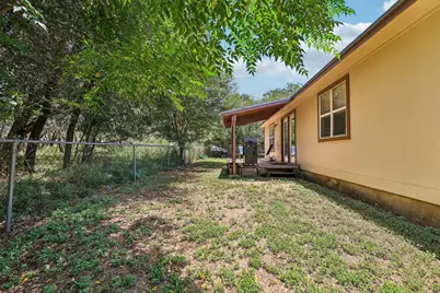 611 Magnolia Ln, Cottonwood Shores, TX 78657 - Photo 9