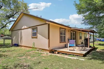 611 Magnolia Ln, Cottonwood Shores, TX 78657 - Photo 11