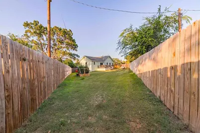 121 Margot Lane, Spicewood, TX 78669 - Photo 23