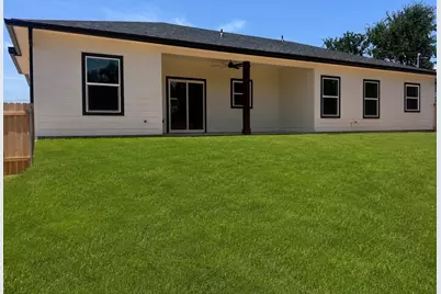 2202 Shawnee Drive, Kingsland, TX 78639 - Photo 15
