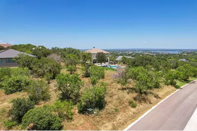 302 Sweetgrass, Horseshoe Bay, TX 78657 - Photo 5