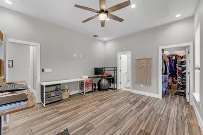 824 Woodland Hills Dr, Granite Shoals, TX 78654 - Photo 11