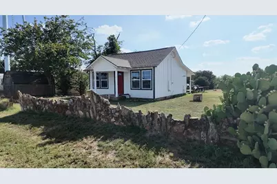 107 N Hall Street, Richland Springs, TX 76871 - Photo 3