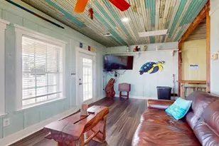 131 W White Ave, Out of Area, TX 78373 - Photo 15