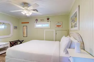 131 W White Ave, Out of Area, TX 78373 - Photo 25