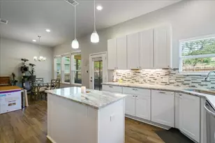 306 Songwood Dr, Spicewood, TX 78669 - Photo 3