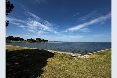 126 Lake Breeze Drive, Buchanan Dam, TX 78609 - Photo 5