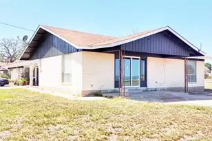 126 Lake Breeze Dr, Buchanan Dam, TX 78609 - Photo 3