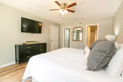 104 Cove E Unit 103, Horseshoe Bay, TX 78657 - Photo 19