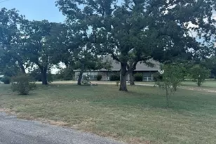 690 Ancient Oaks Dr, Marble Falls, TX 78654 - Photo 3